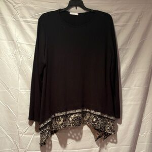 Chic Black Women's Tunic with Patterned Hem